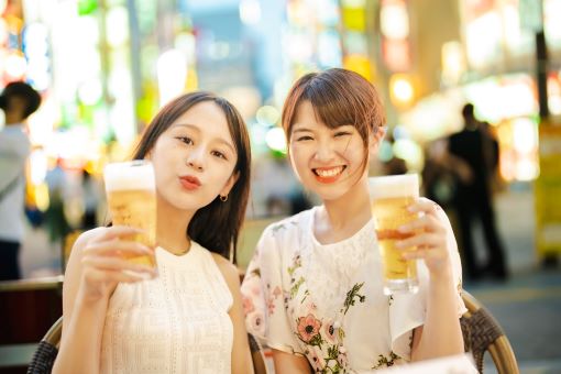 ガールズバーはお酒が飲めなくても働ける？リアルな声を調査！